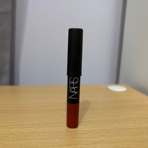 NARS Velvet Matte Lip Pencil - Shade Cruella